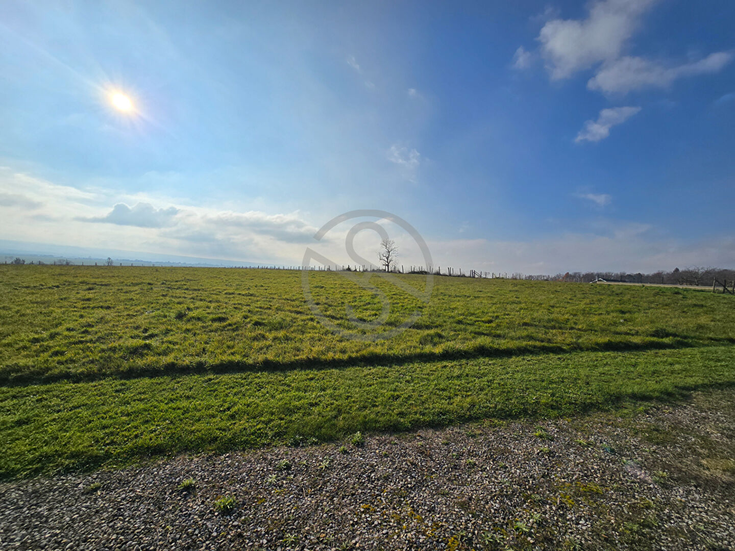 Terrain constructible de 6500 m2