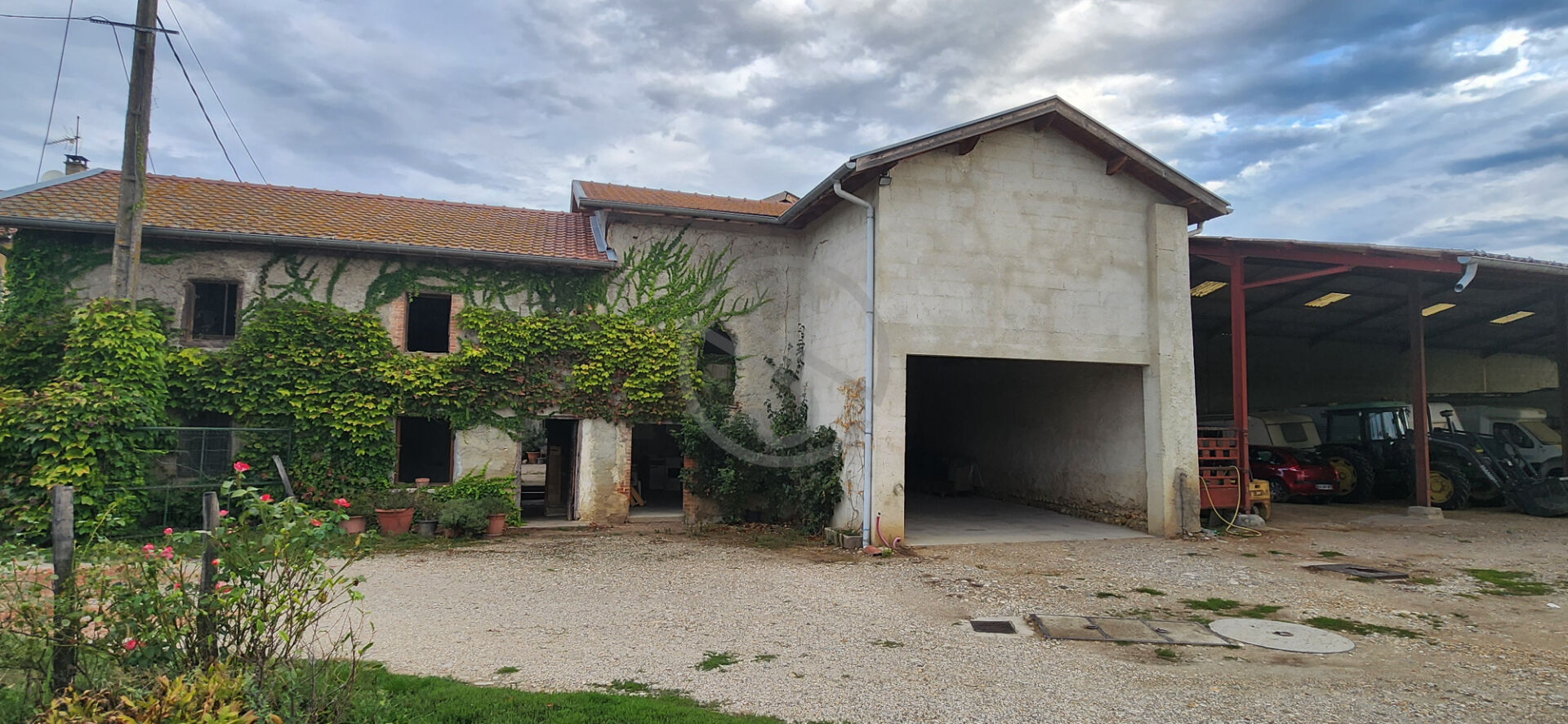 Ensemble immobilier à réhabiliter à fort potentiel