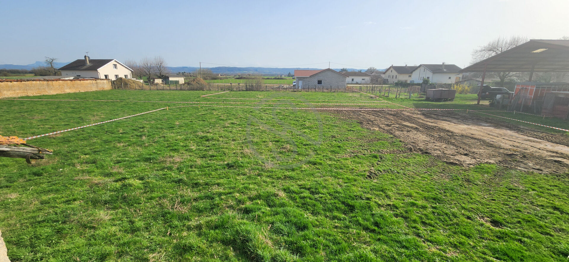 Terrain à batir sur la commune de Sardieu