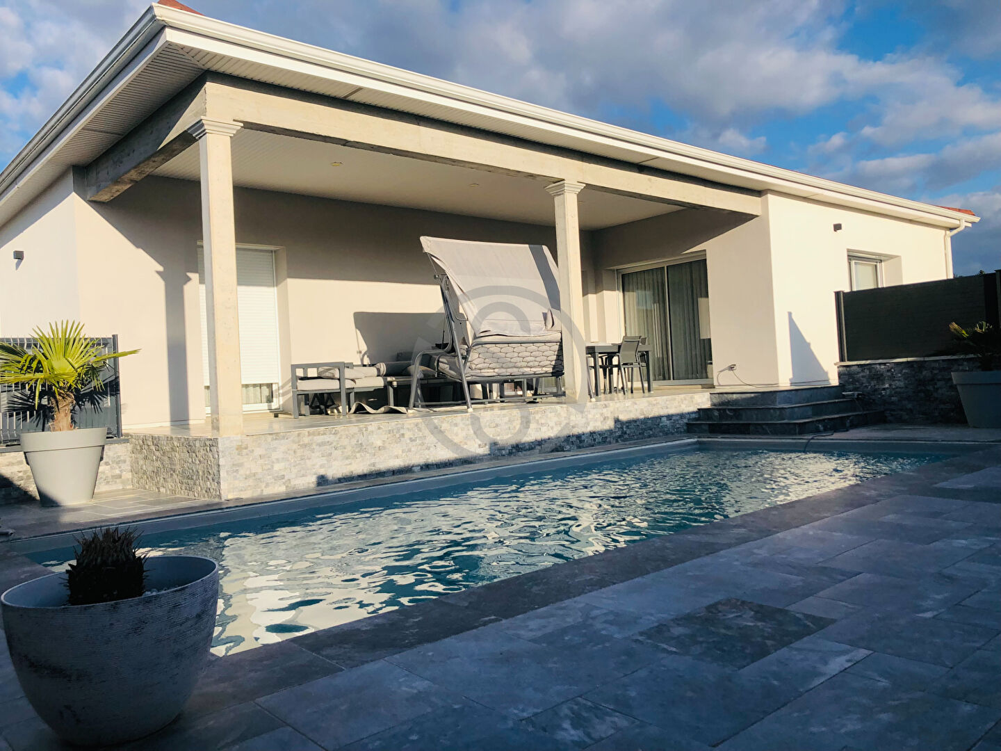 Maison  plein pieds Beaufort 148m² et piscine