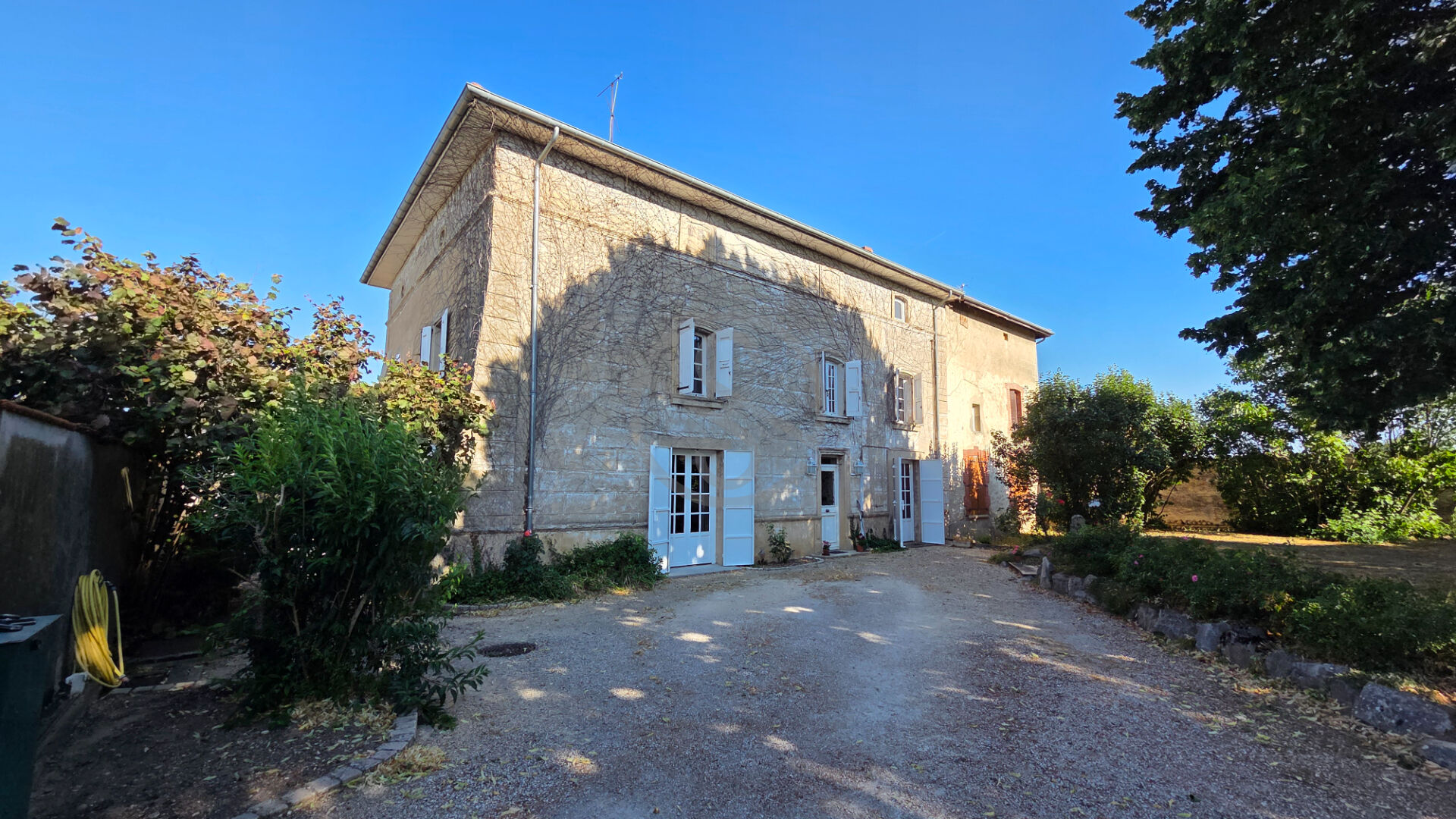 Maison  7 pièce(s) 220 m2